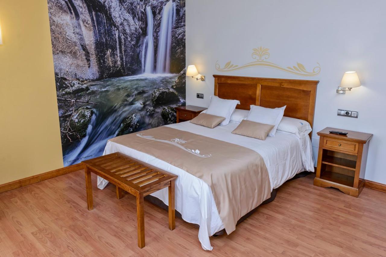 Hotel La Barrosa Abejar Bagian luar foto