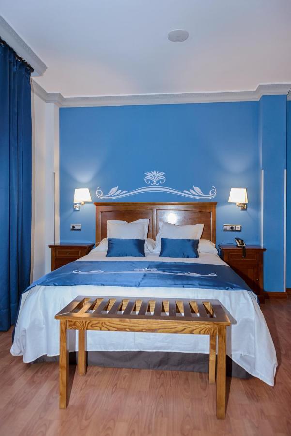 Hotel La Barrosa Abejar Bagian luar foto